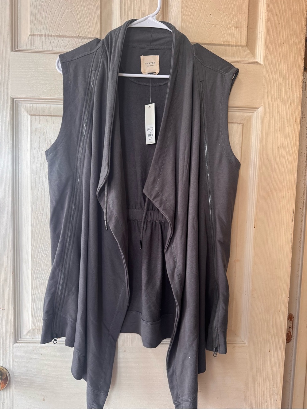 Francesca’s sleeveless vest-cardigan